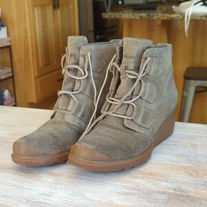 Sorel Boots Size 8